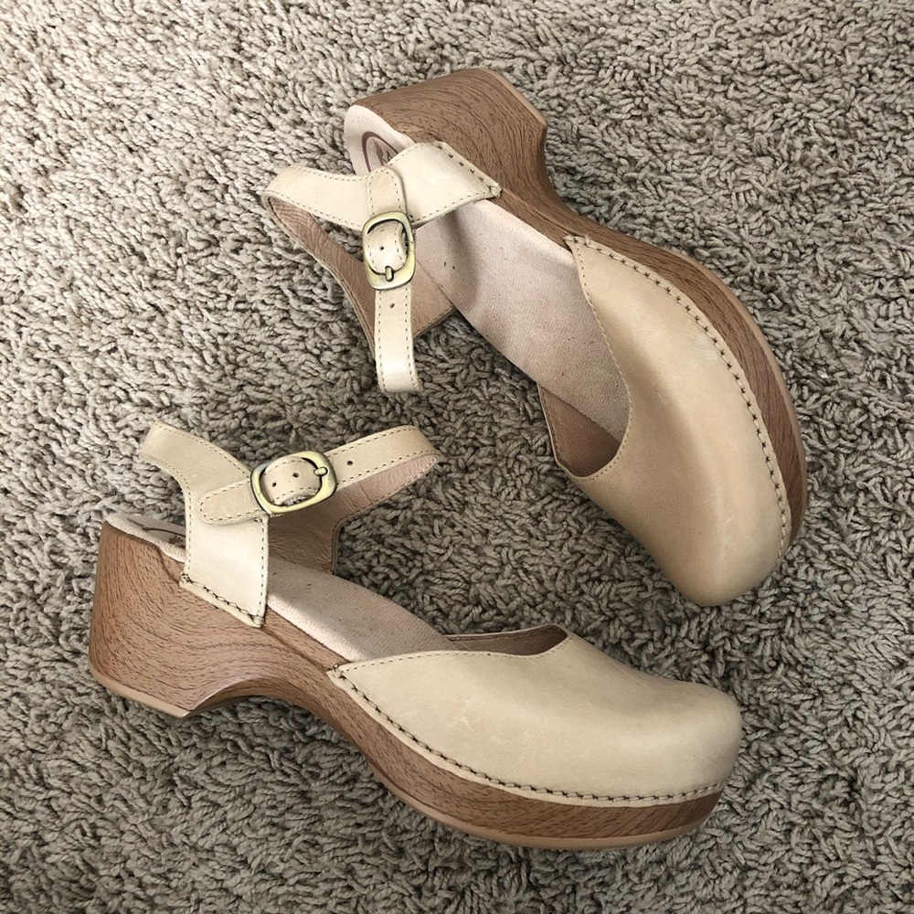 Dansko Sam Mary Jane closed toe clogs 38